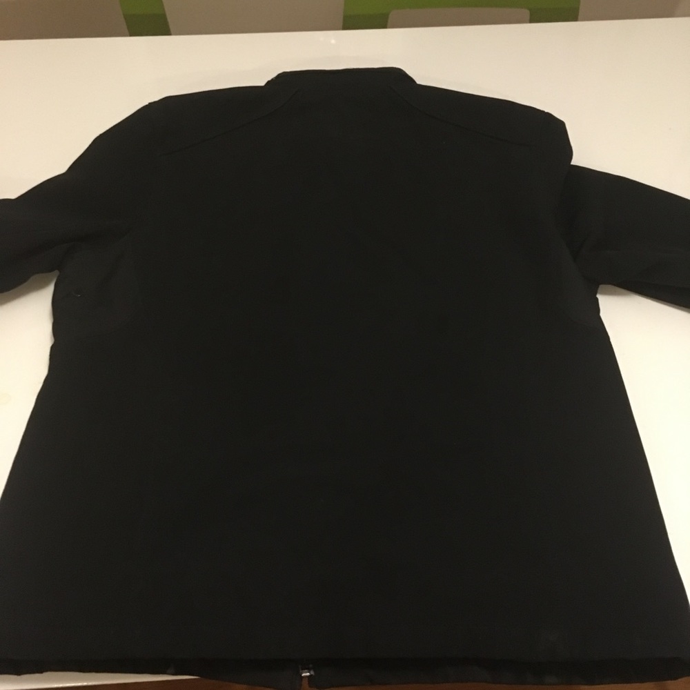 Tumi T Tech Size Large Men’s Insulated Jacket.